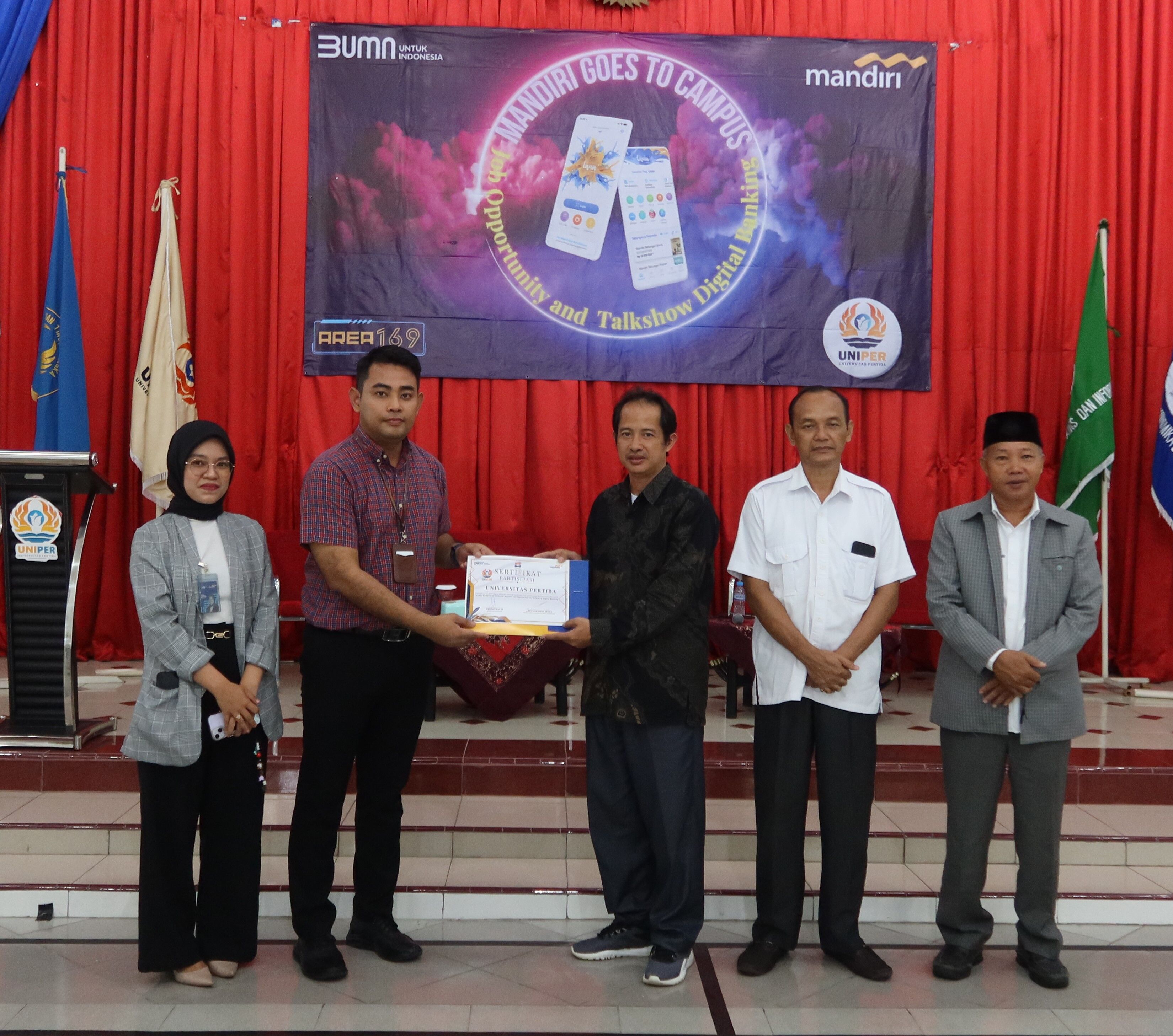 Bank Mandiri Sambangi Kampus Universitas Pertiba: Gelar Acara Mandiri Job Opportunity and Talkshow Digital Banking