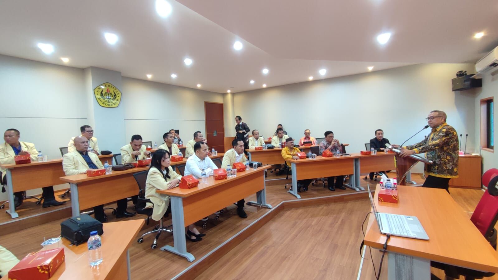 Kunjungan Delegasi Magister Ilmu Hukum Universitas Pertiba ke Universitas Borobudur Jakarta