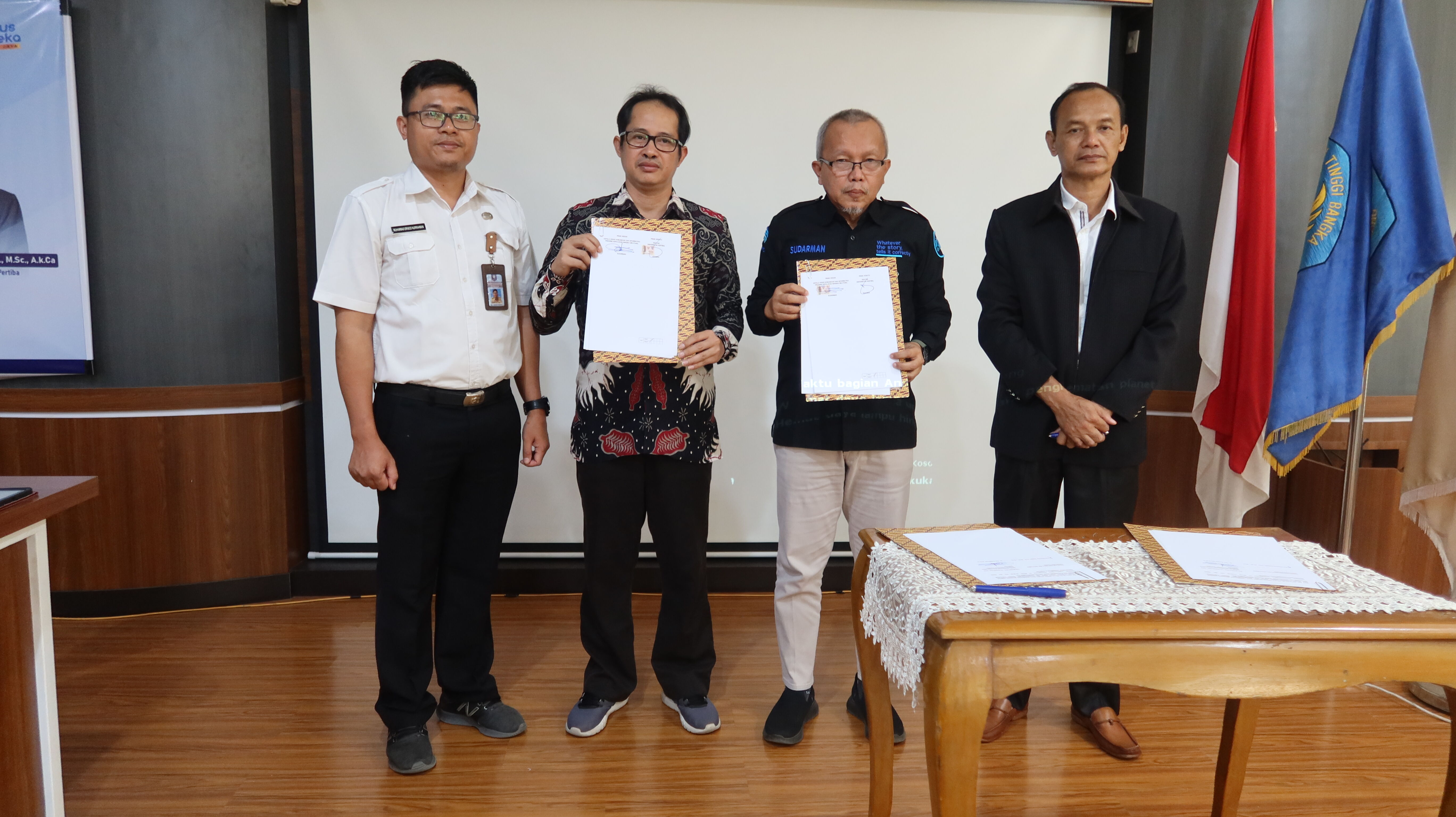 Penandatangan PKS , Kolaborasi Strategis Universitas Pertiba dan Dinas Kominfo dalam Riset dan Pengembangan Sistem Teknologi Informasi dan Komunikasi Menuju Bangka Belitung Digital 4.0