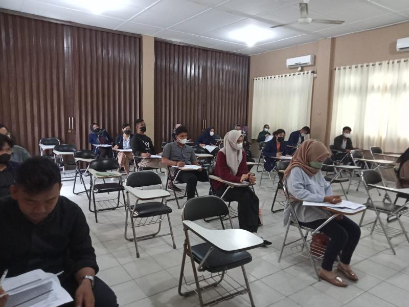 Suasana Pelaksanaan Ujian Akhir Semester (UAS) Ganjil Tahun Akademik 2021/2022 untuk Program Sarjana