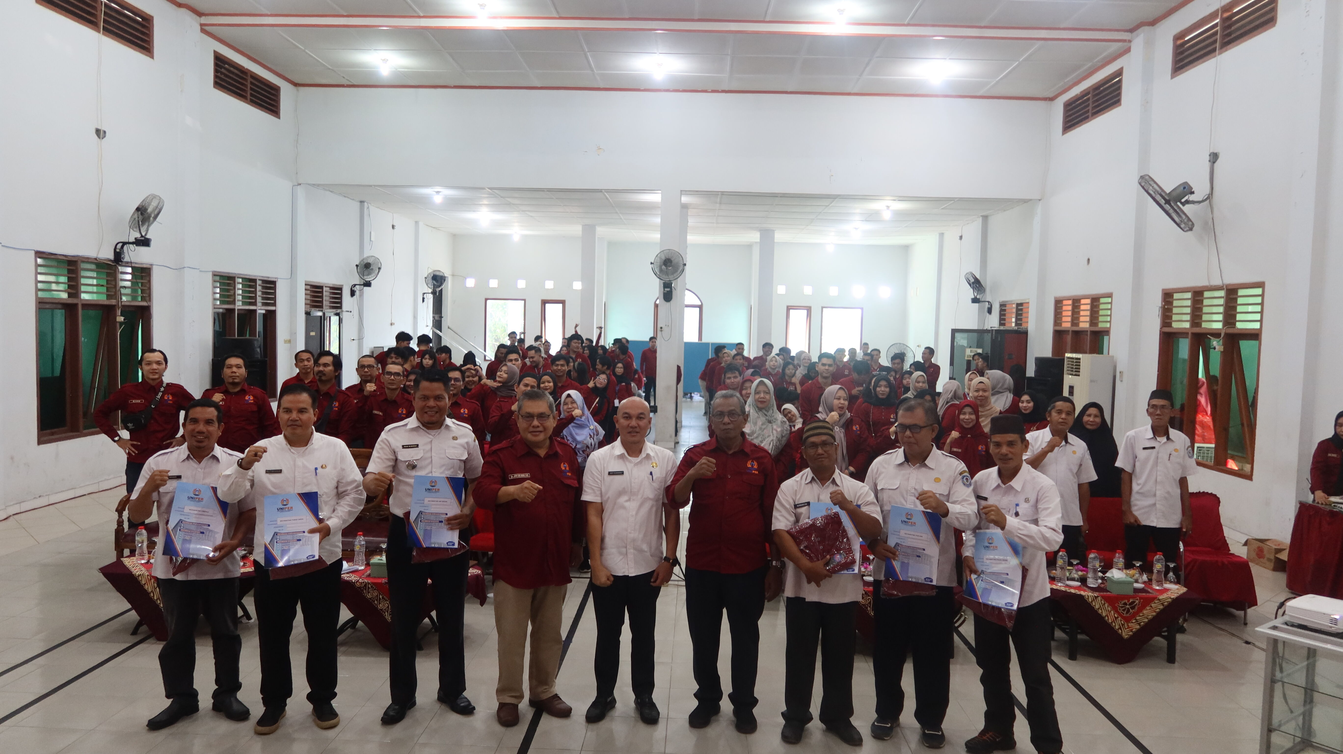 Universitas Pertiba Lepas 151 Mahasiswa KKN dengan Tema “Pemberdayaan Hukum-Ekonomi untuk Ketahanan Pangan dan Ekonomi Kreatif”